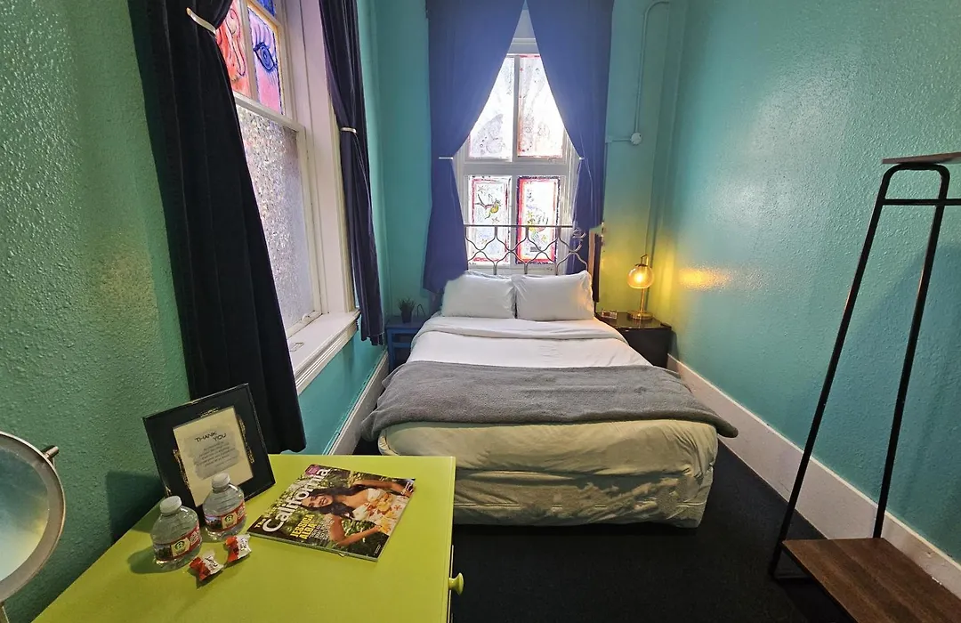 Gaslamp Hostel-1